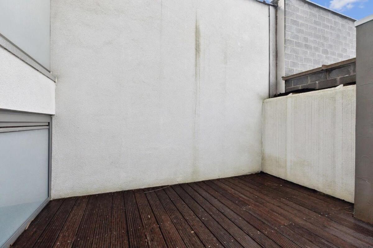 Bright Waterfront Apartment Antwerpen Exteriör bild
