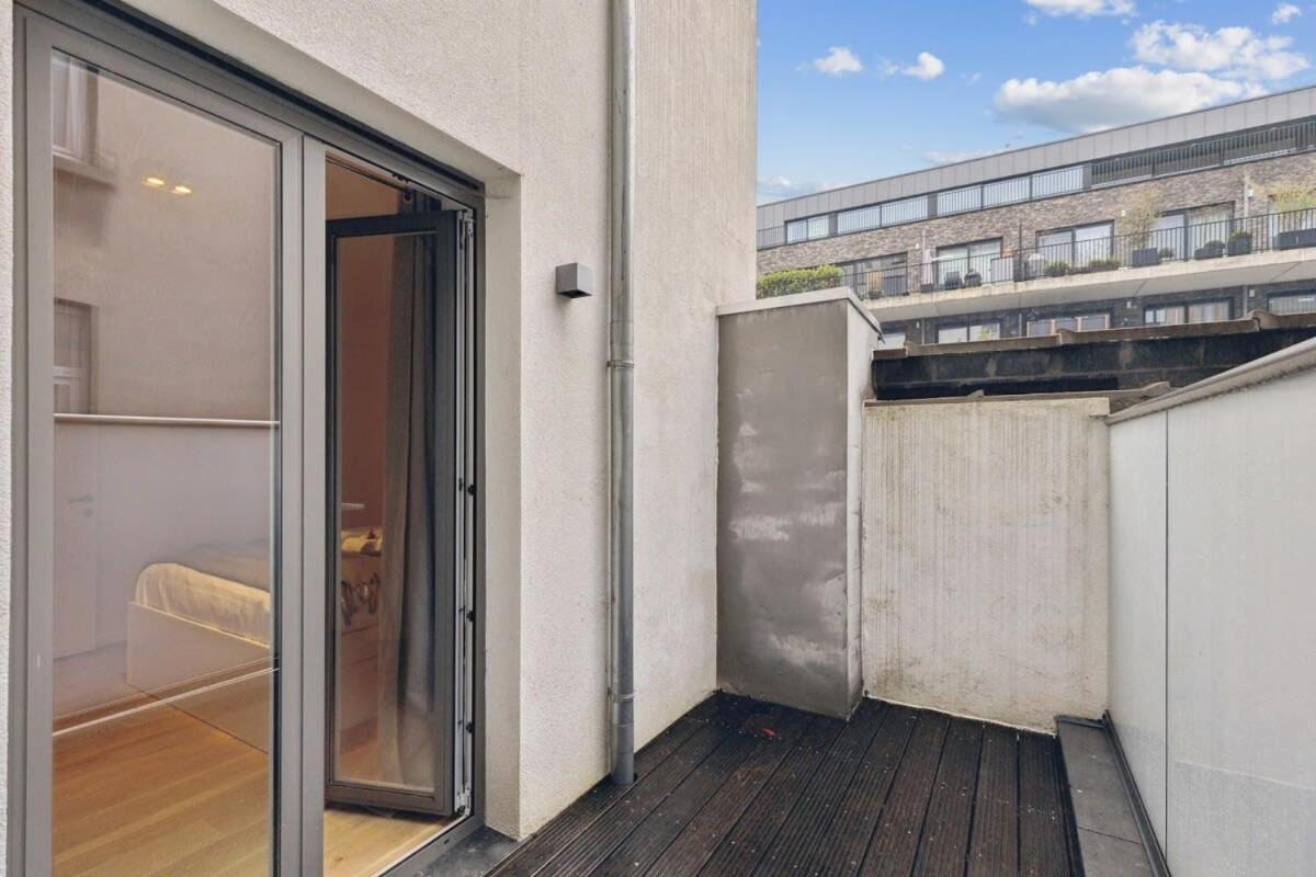 Bright Waterfront Apartment Antwerpen Exteriör bild
